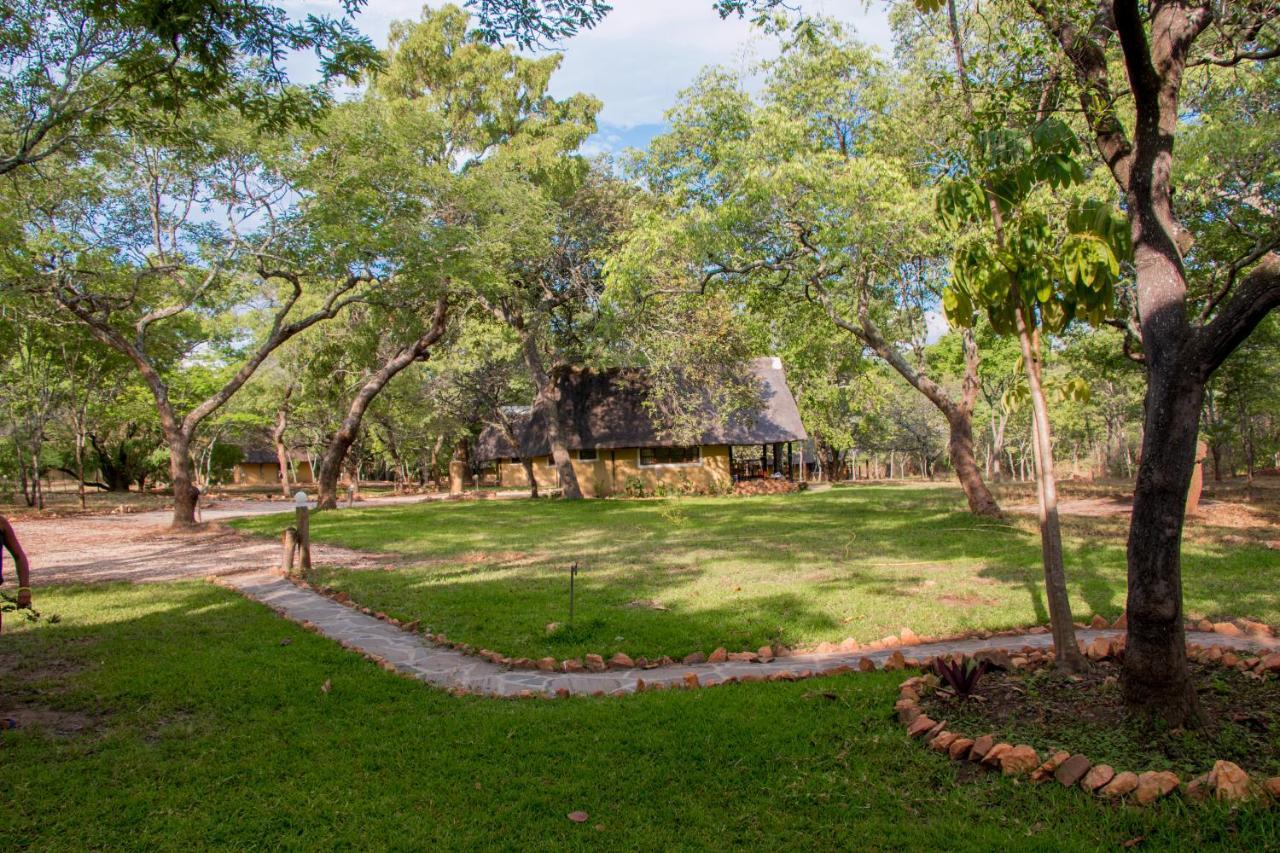 Вилла Pioneer Camp Лусака Экстерьер фото